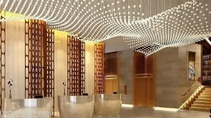 نور پردازی در دکوراسیون شرکت