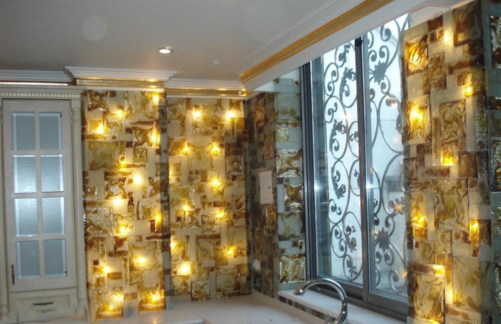 شیشه تیفانی در تزیین ستون