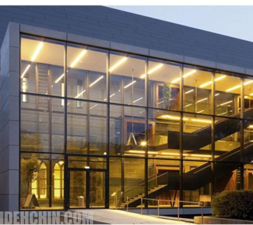 نمای شیشه ای ساختمان2