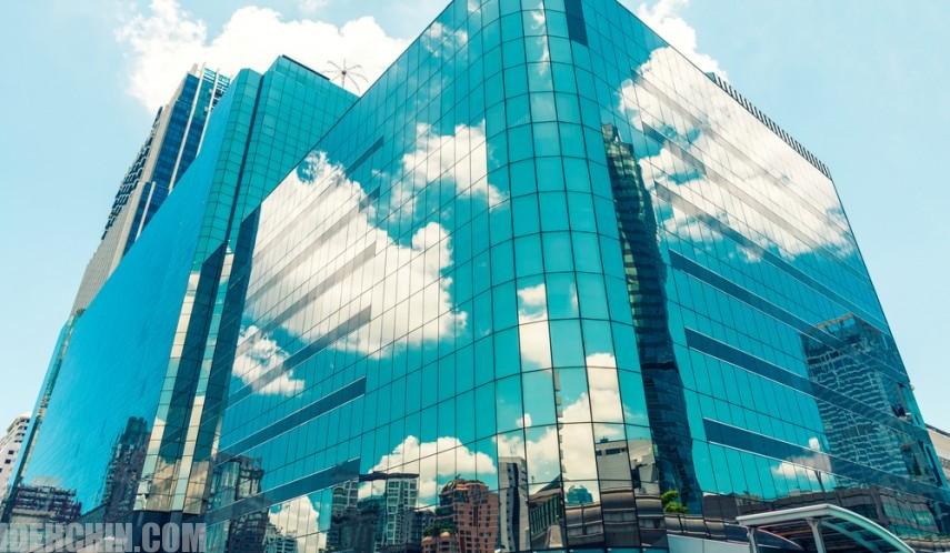 نمای شیشه ای ساختمان1