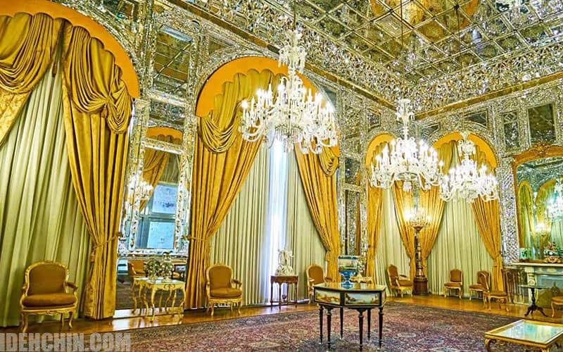 داخل کاخ گلستان