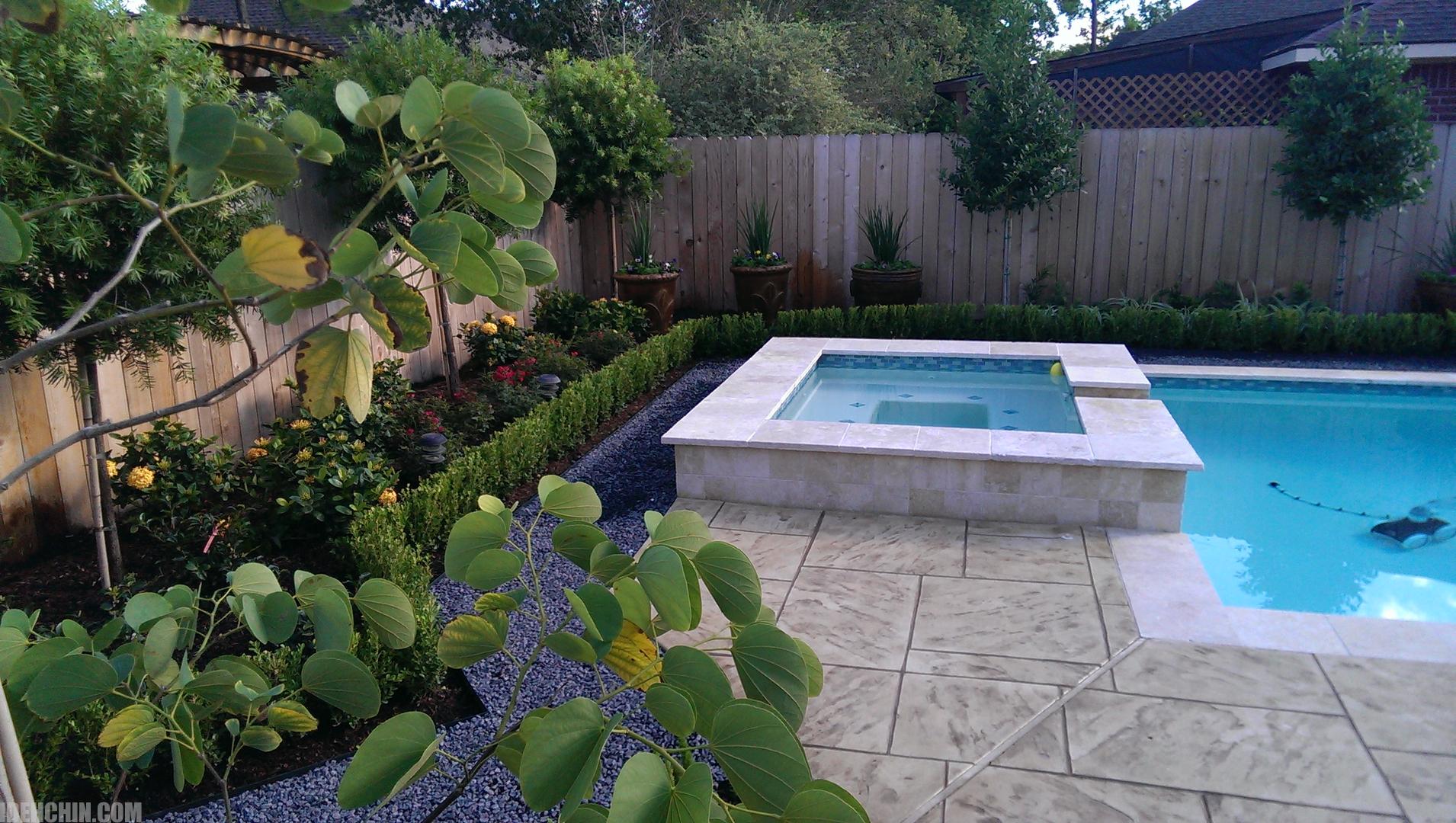 تزیین دیوار حیاط