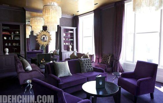 ارغوانی متمایل به آبی