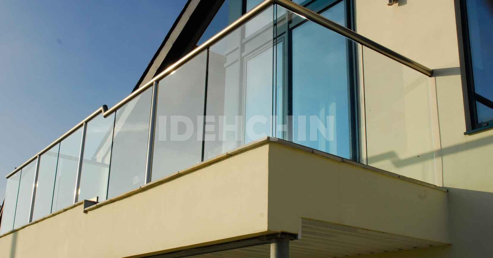 شسشه سکوریت بالکن