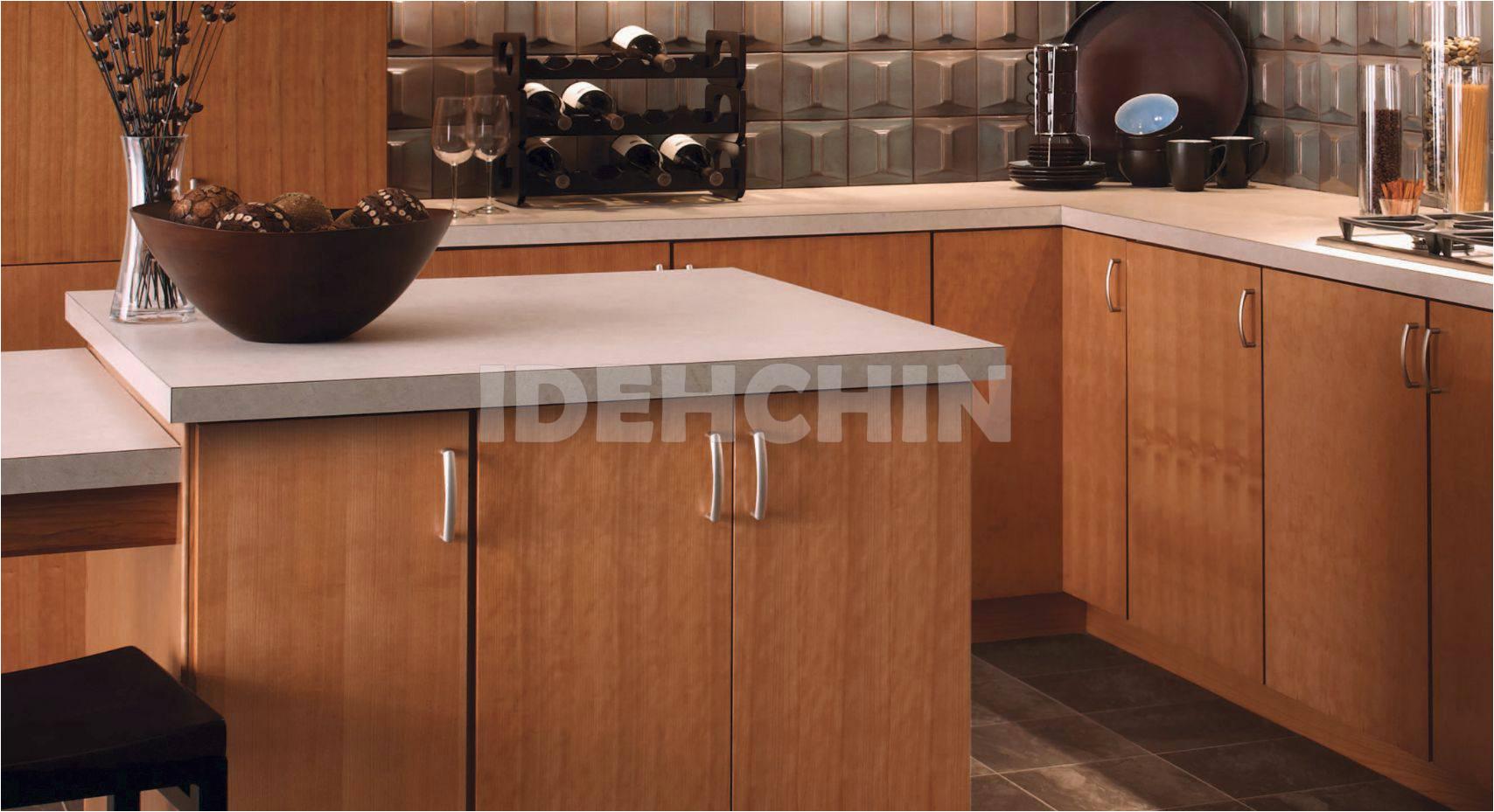 برچسب کابینت معمولا جنس پلاستیک ، کاغذ ، وینیل و پی وی سی دارد. و بهترین راه برای تغییر دکوراسیون آشپزخانه با کمترین هزینه است