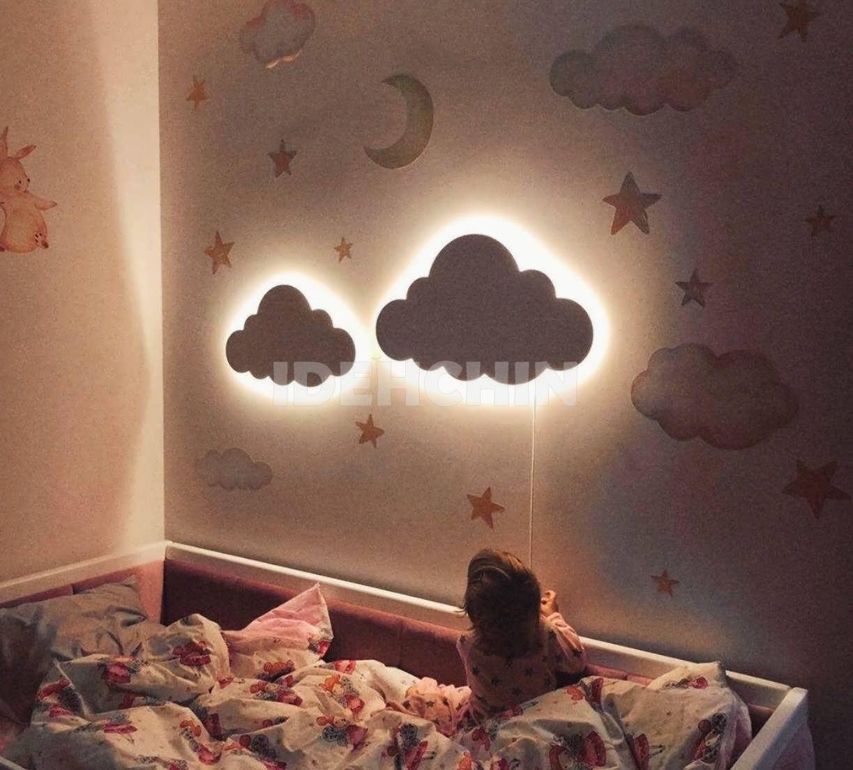 چراغ خواب دیواری