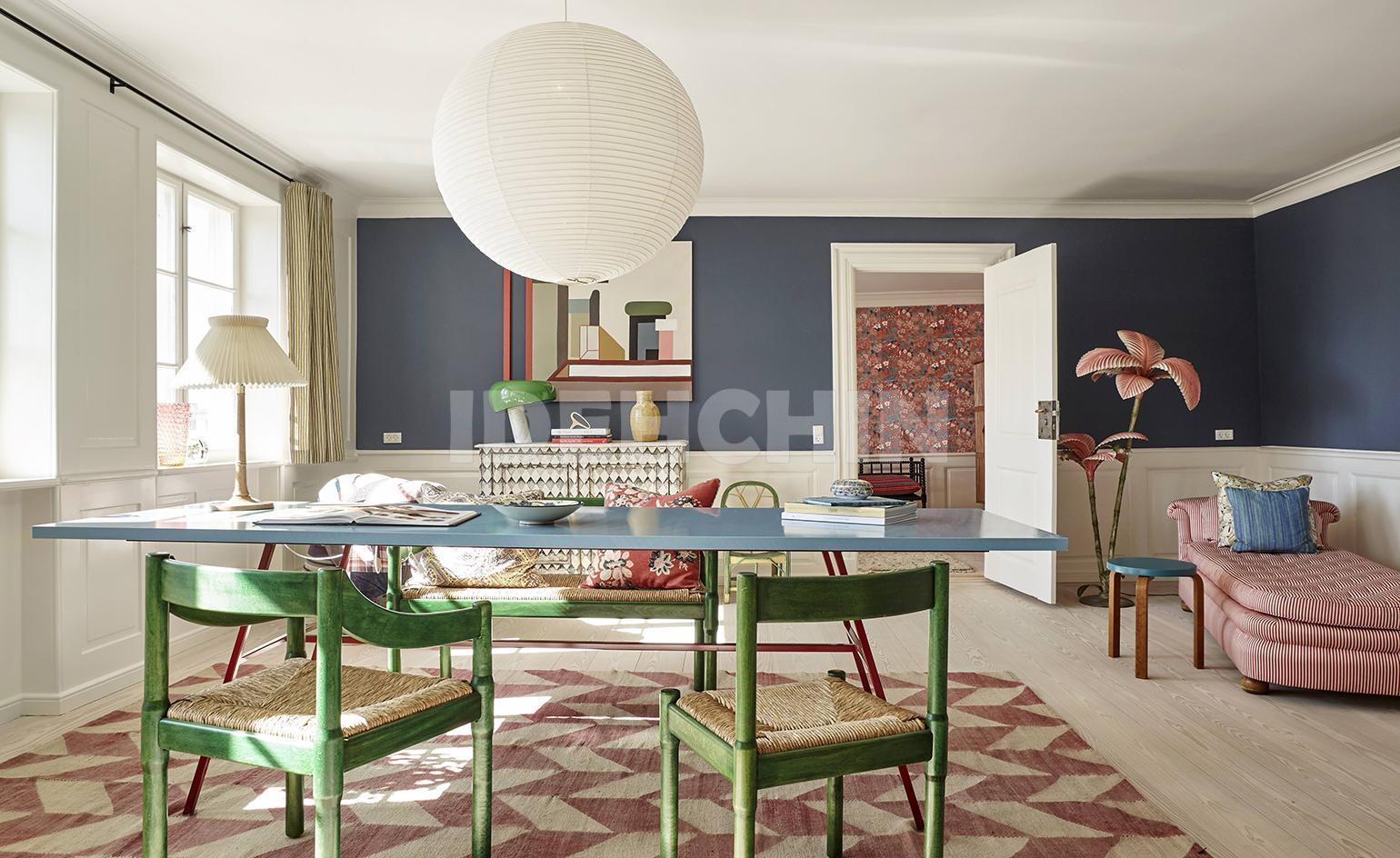 رنگ یا کاغذ دیواری