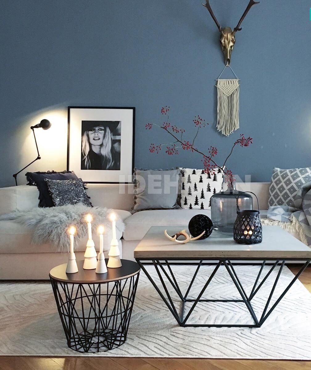 چیدمان میز جلو مبلی گرد